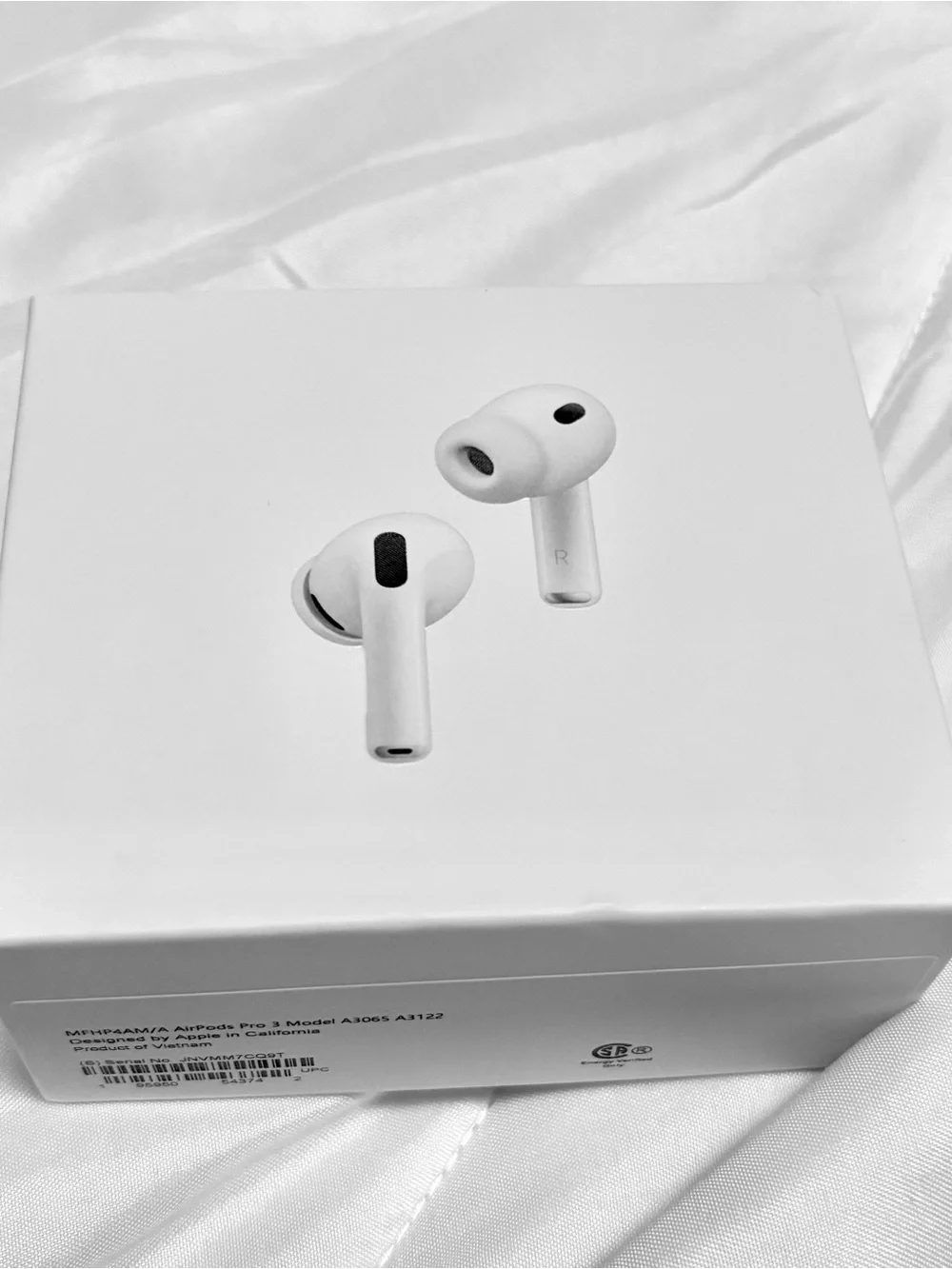 Apple White True Wireless Earbuds with Silicone Tips